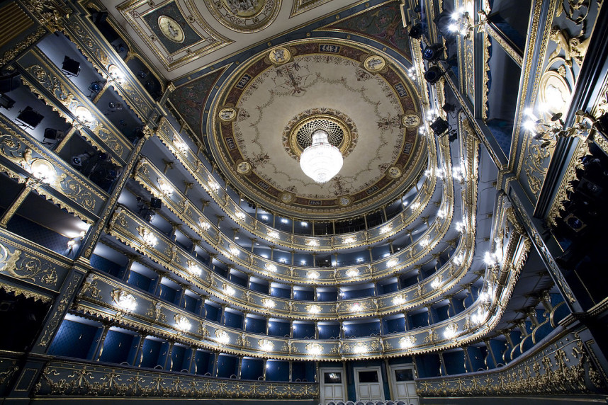 Estates Theater, Interior